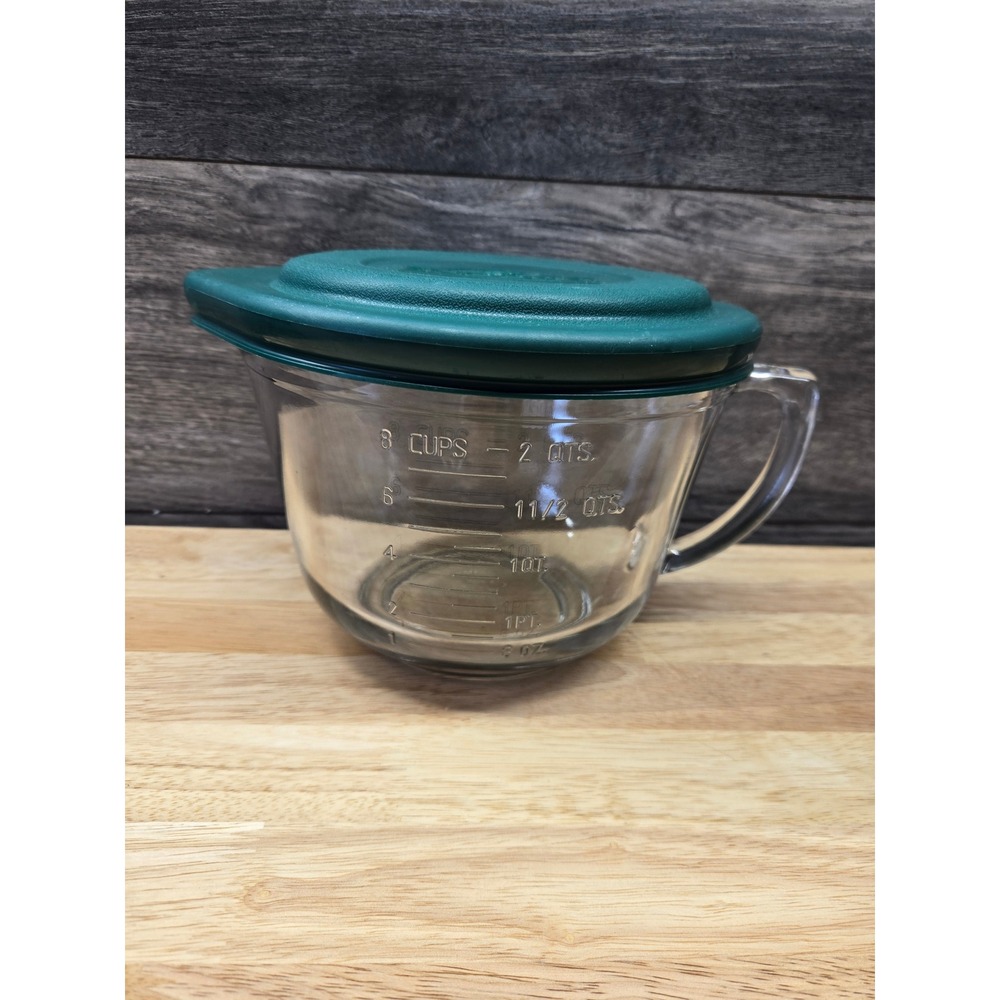 Anchor Hocking 2 Quart Glass Batter Bowl with Green Lid 8 Cup Measuring Pitcher